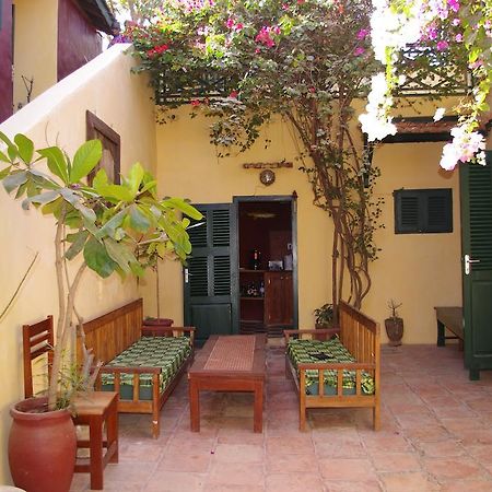 Maison Augustin Ly Gorée Kültér fotó