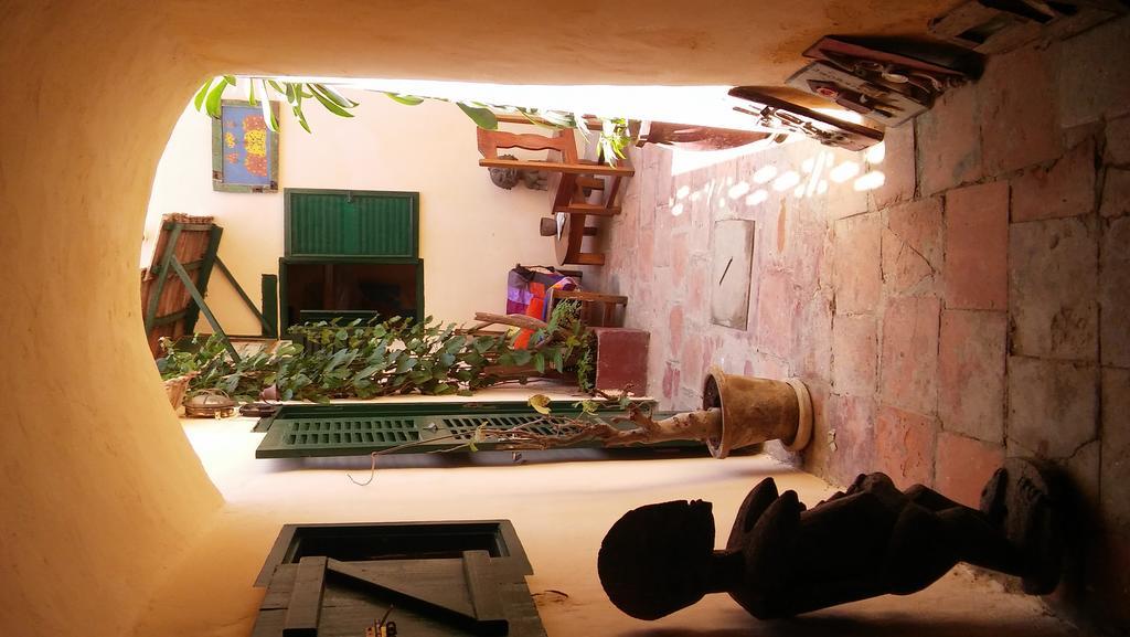 Maison Augustin Ly Gorée Kültér fotó