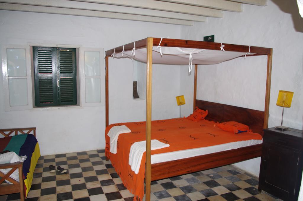 Maison Augustin Ly Gorée Szoba fotó