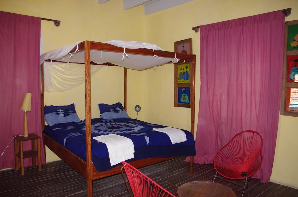 Maison Augustin Ly Gorée Szoba fotó